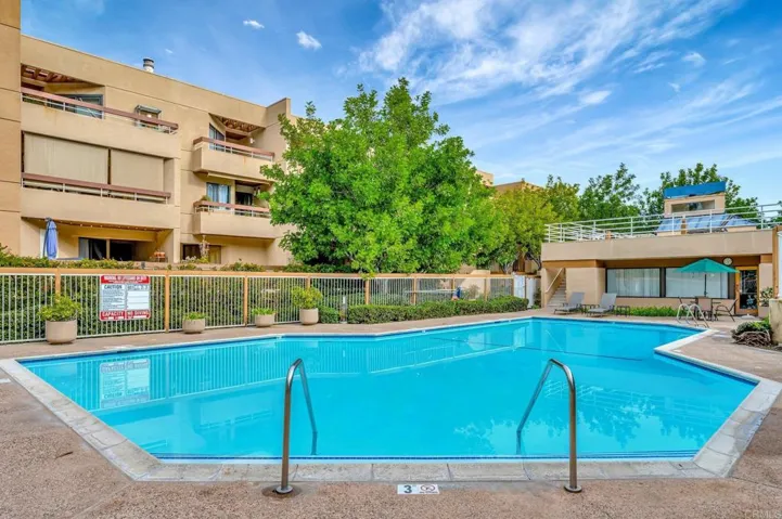 7227 Navajo 219, San Diego, California 92119