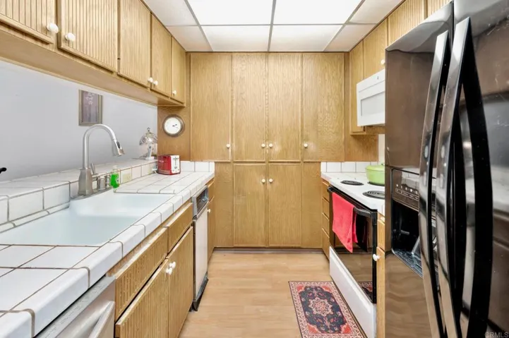 7227 Navajo 219, San Diego, California 92119
