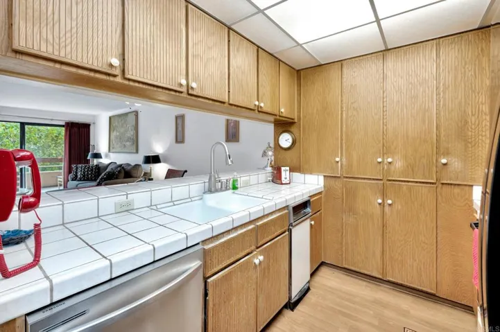 7227 Navajo 219, San Diego, California 92119
