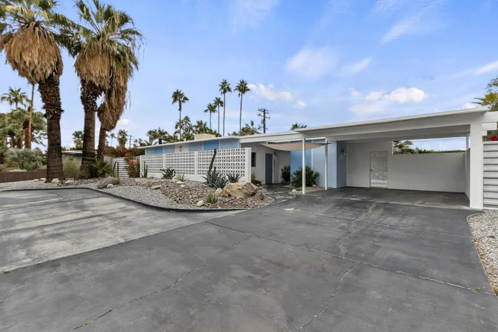 Carport