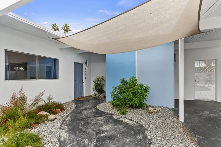 Entry Courtyard