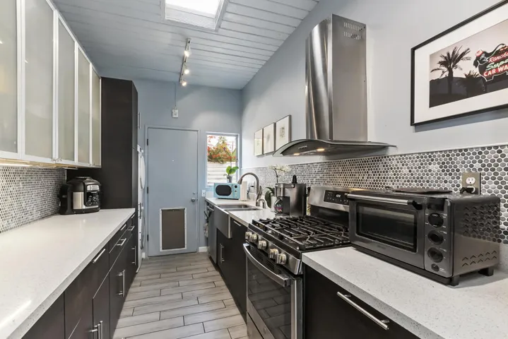 Contemporary Kitchen