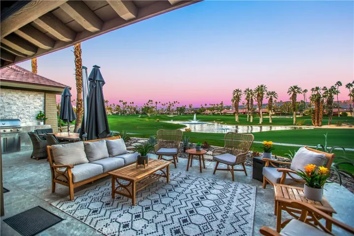 338 Red River Road, Palm Desert, California 92211