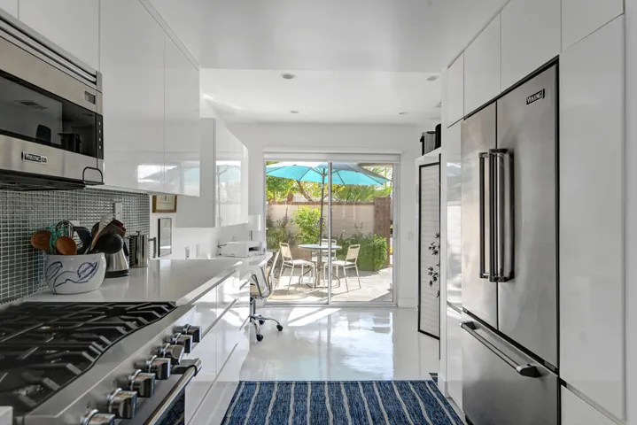 KITCHEN THROUGH TO BREAKFAST ROOM MLS