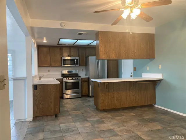 1805 Silver Oak Way, Hemet, California 92545