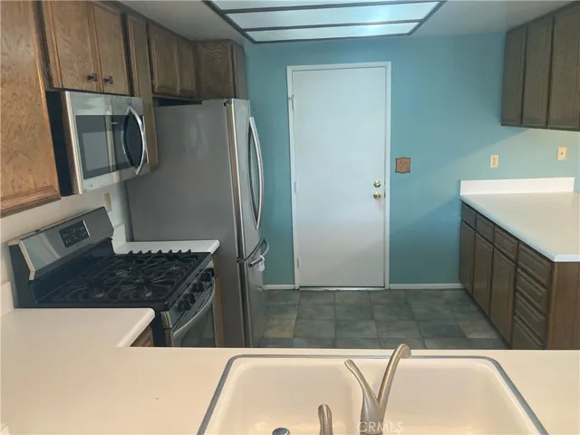 1805 Silver Oak Way, Hemet, California 92545