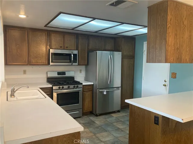 1805 Silver Oak Way, Hemet, California 92545