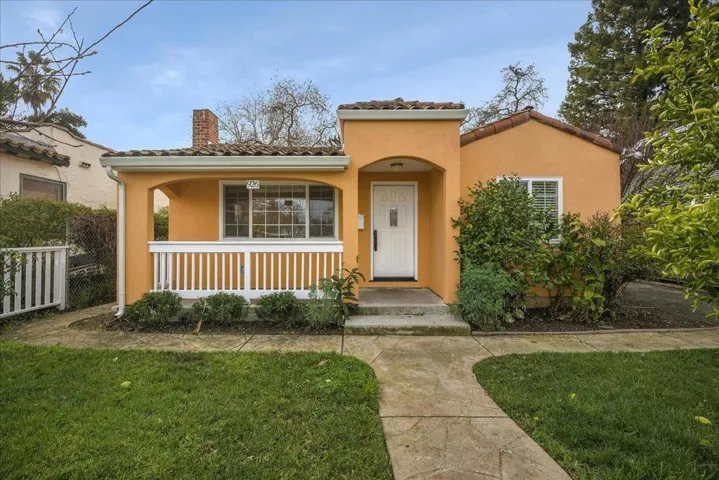 926 Iris Street, Redwood City, California 94061