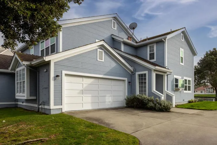 9 Merion Road, Half Moon Bay, California 94019