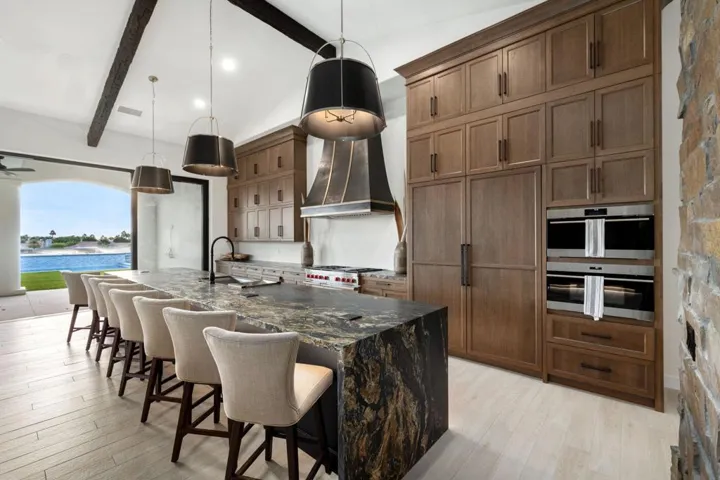 93-web-or-mls-JV_Peninsula_0123_093