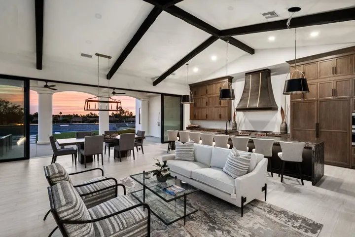 42-web-or-mls-JV_Peninsula_0123_042