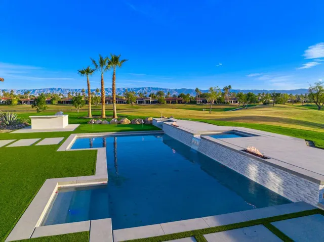 69-web-or-mls-JV_Peninsula_0123_069