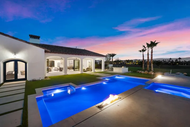 37-web-or-mls-JV_Peninsula_0123_037