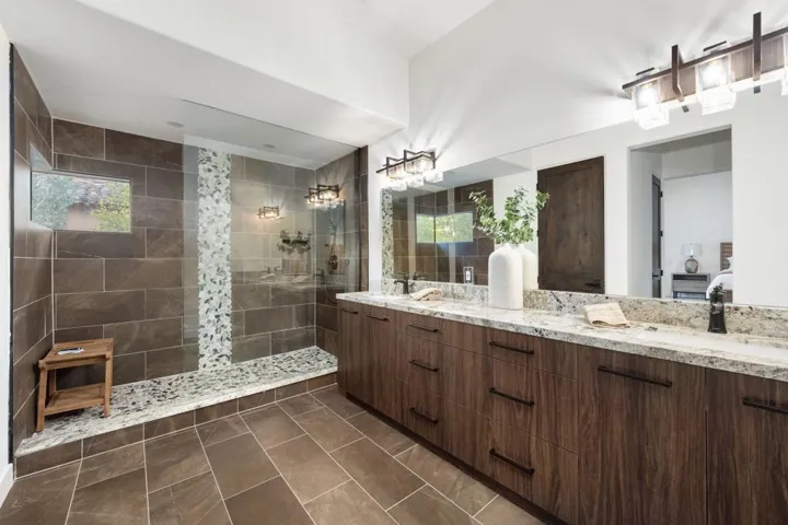 108-web-or-mls-JV_Peninsula_0123_108