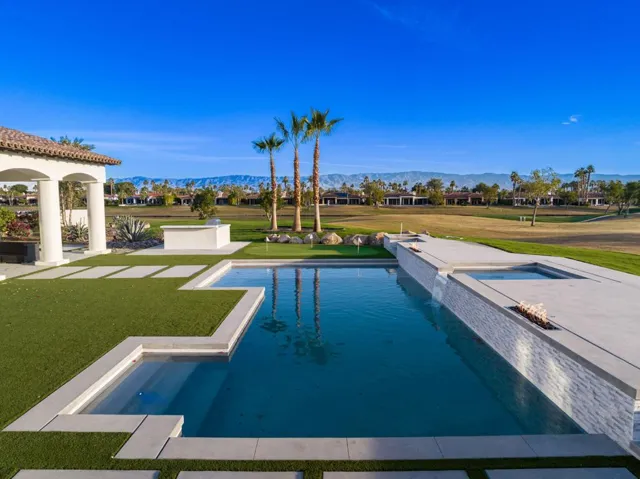 70-web-or-mls-JV_Peninsula_0123_070