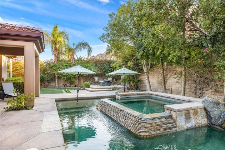 Pool and Yard 1