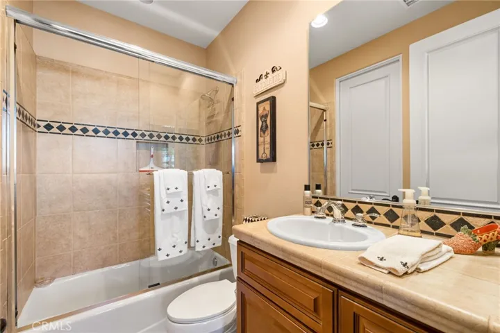 2nd Master Suite Bath#2 Full Bath & Closet
