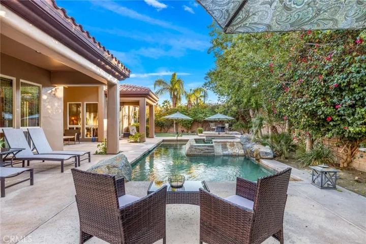 Yard & Pool2