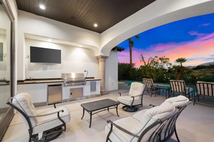 89-web-or-mls-JRSavona_2022_089
