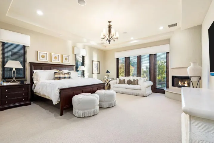 57-web-or-mls-JRSavona_2022_057