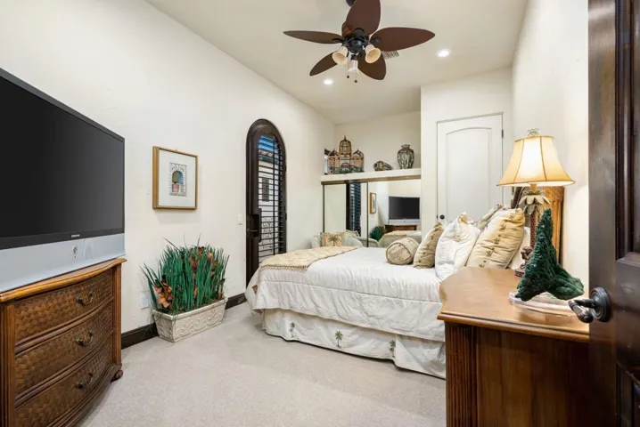 64-web-or-mls-JRSavona_2022_064