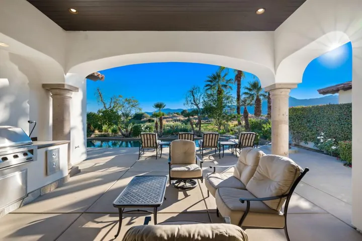 19-web-or-mls-JRSavona_2022_019