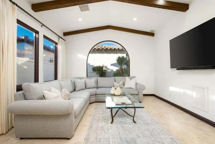 38-web-or-mls-JRSavona_2022_038
