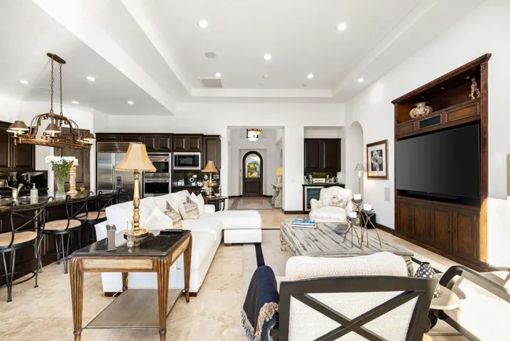 46-web-or-mls-JRSavona_2022_046