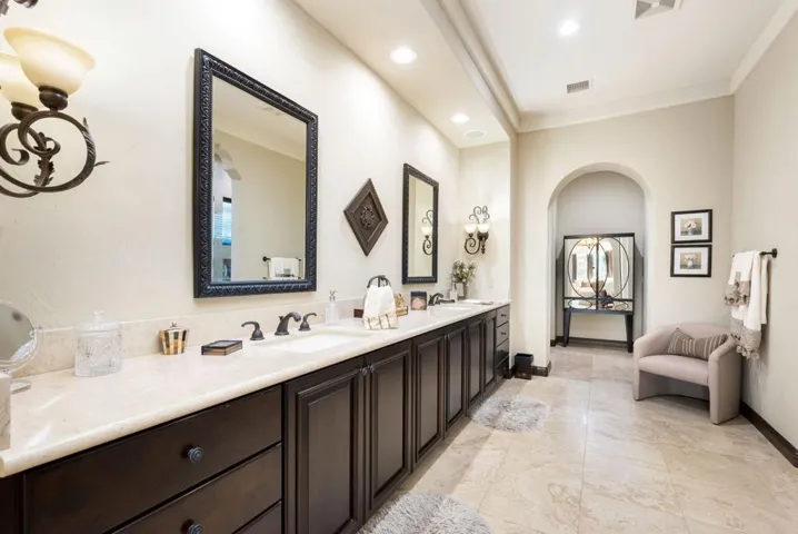 59-web-or-mls-JRSavona_2022_059