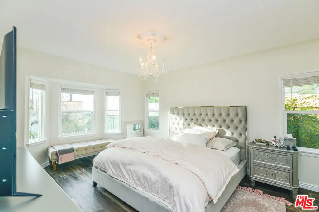 1017 S Alfred Street, California home-pic-35