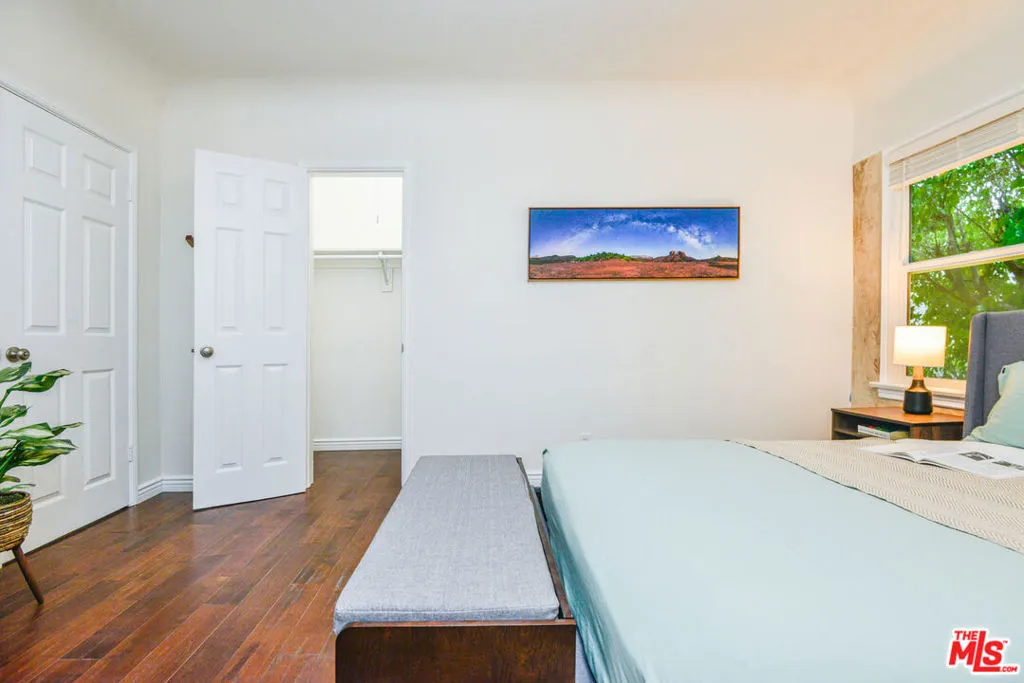 1017 S Alfred Street, California home-pic-9
