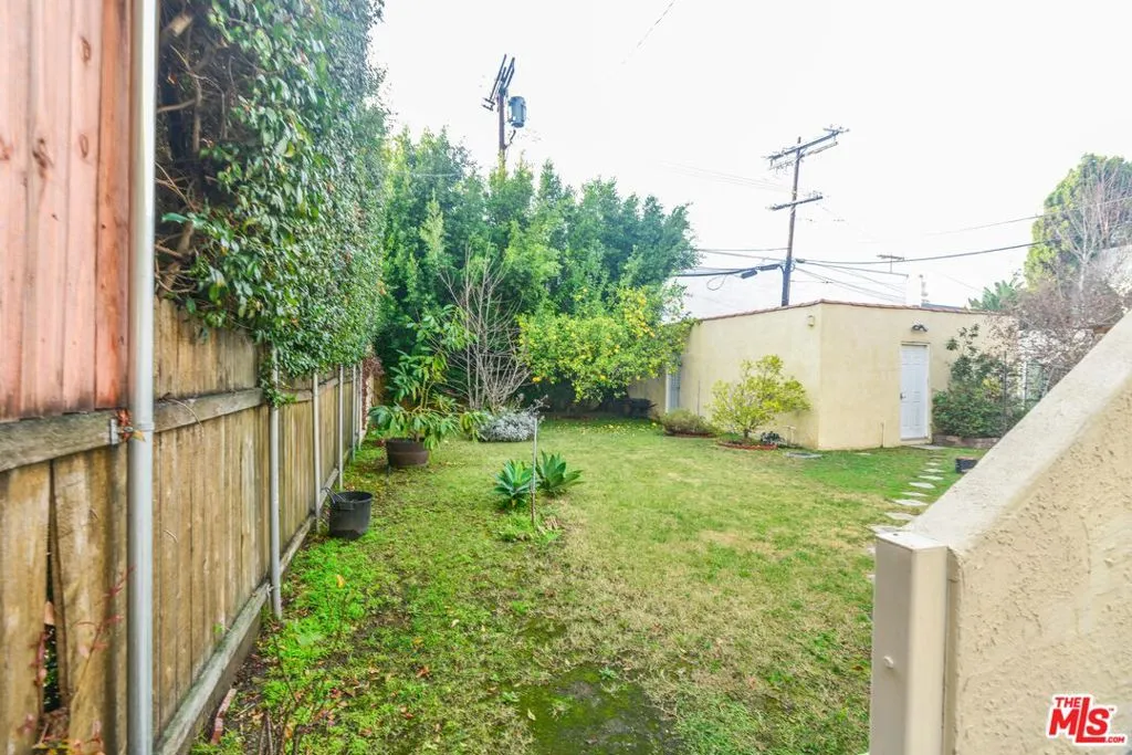 1017 S Alfred Street, California home-pic-53