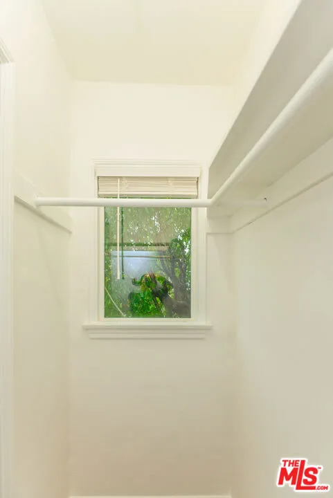 1017 S Alfred Street, California home-pic-16