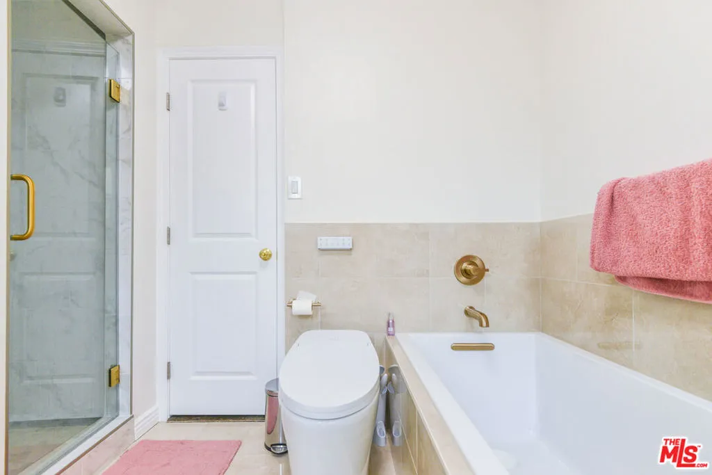 1017 S Alfred Street, California home-pic-48