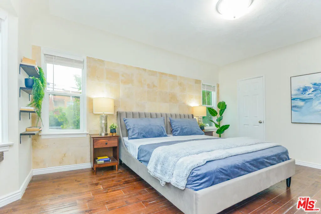 1017 S Alfred Street, California home-pic-12