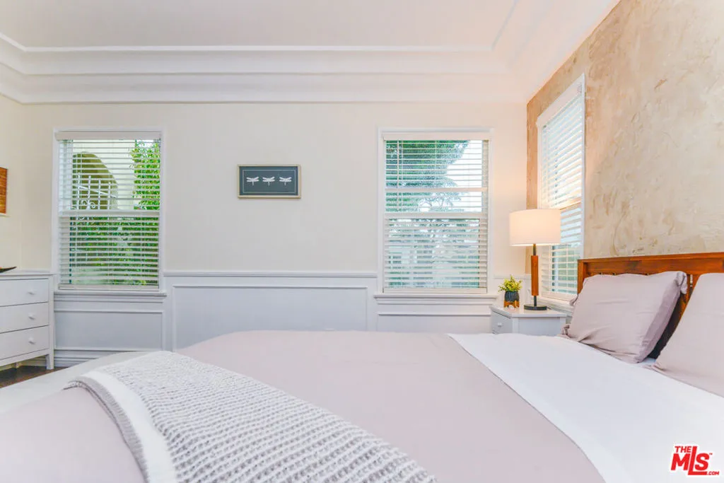 1017 S Alfred Street, California home-pic-10