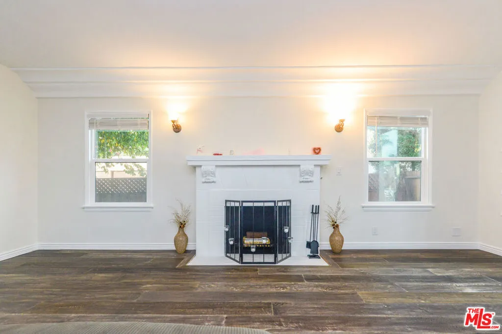 1017 S Alfred Street, California home-pic-43