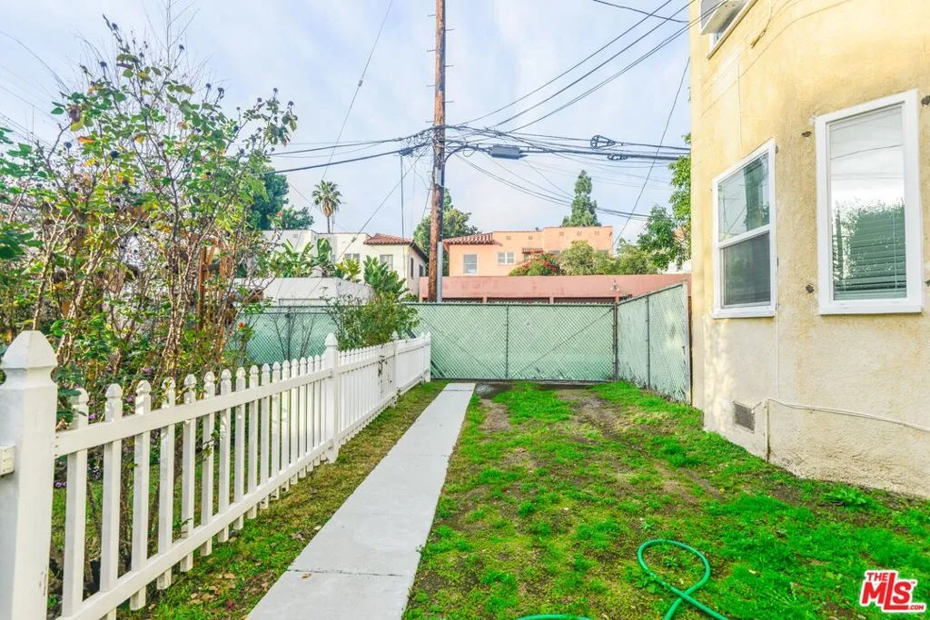 1017 S Alfred Street, California home-pic-57