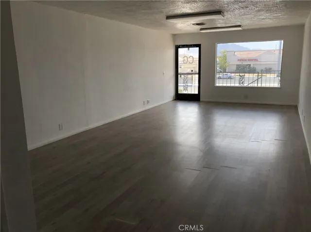 20786 Bear Valley Road F, Apple Valley, California 92308