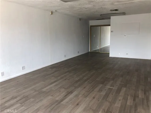 20786 Bear Valley Road F, Apple Valley, California 92308