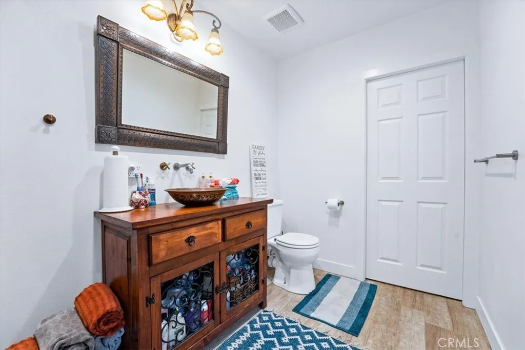 817 E Palmyra Avenue, Orange, California 92866 home-pic-29