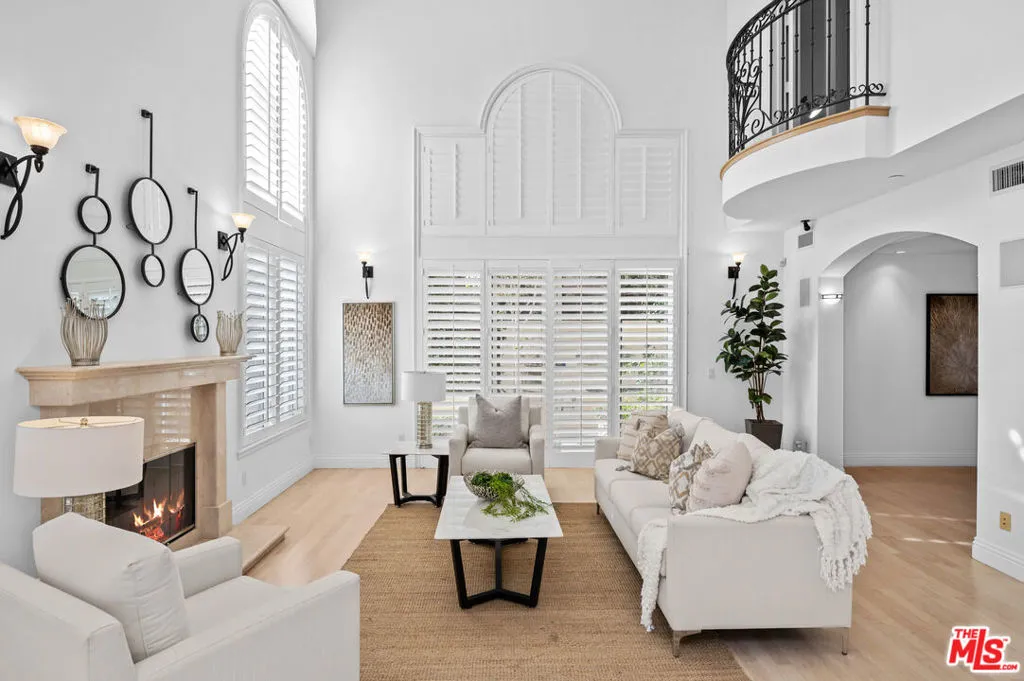 10935 Missouri Avenue Unit B, Los Angeles, California 90025 home-pic-1