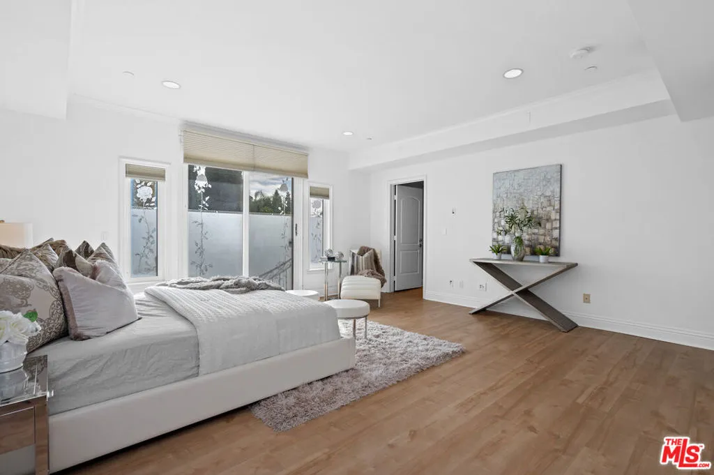 10935 Missouri Avenue Unit B, Los Angeles, California 90025 home-pic-17