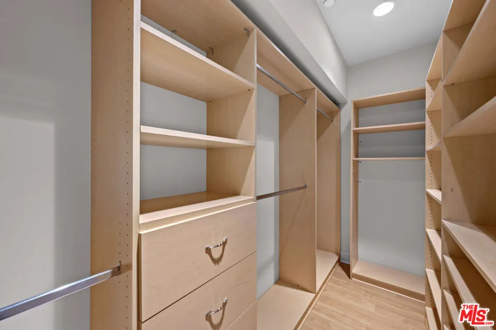 10935 Missouri Avenue Unit B, Los Angeles, California 90025 home-pic-22
