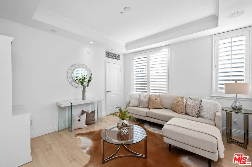 10935 Missouri Avenue Unit B, Los Angeles, California 90025 home-pic-5