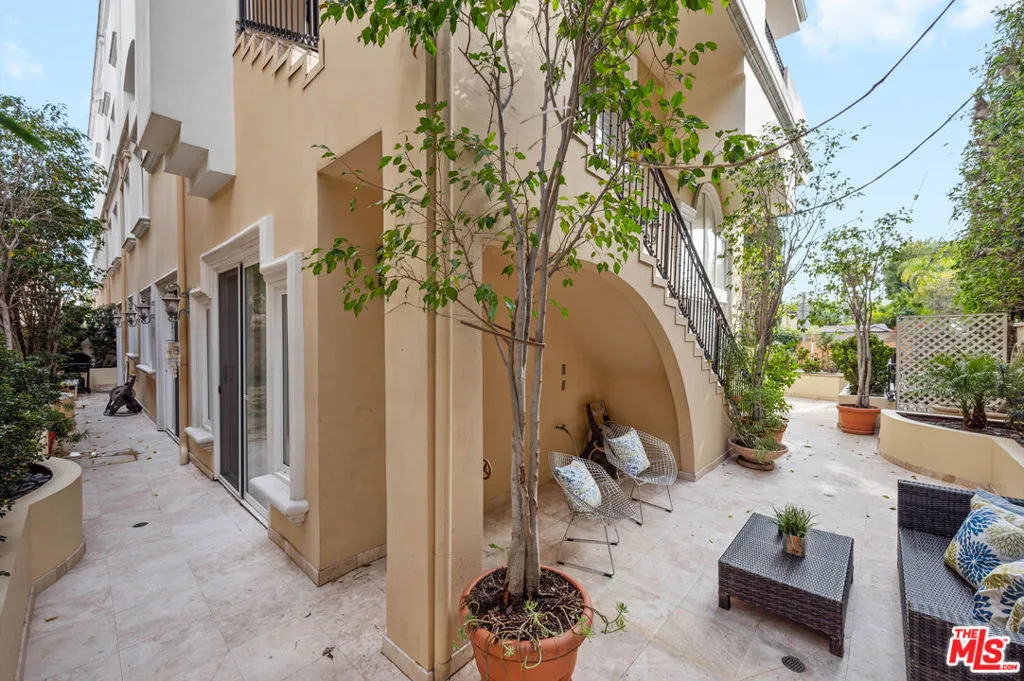 10935 Missouri Avenue Unit B, Los Angeles, California 90025 home-pic-33