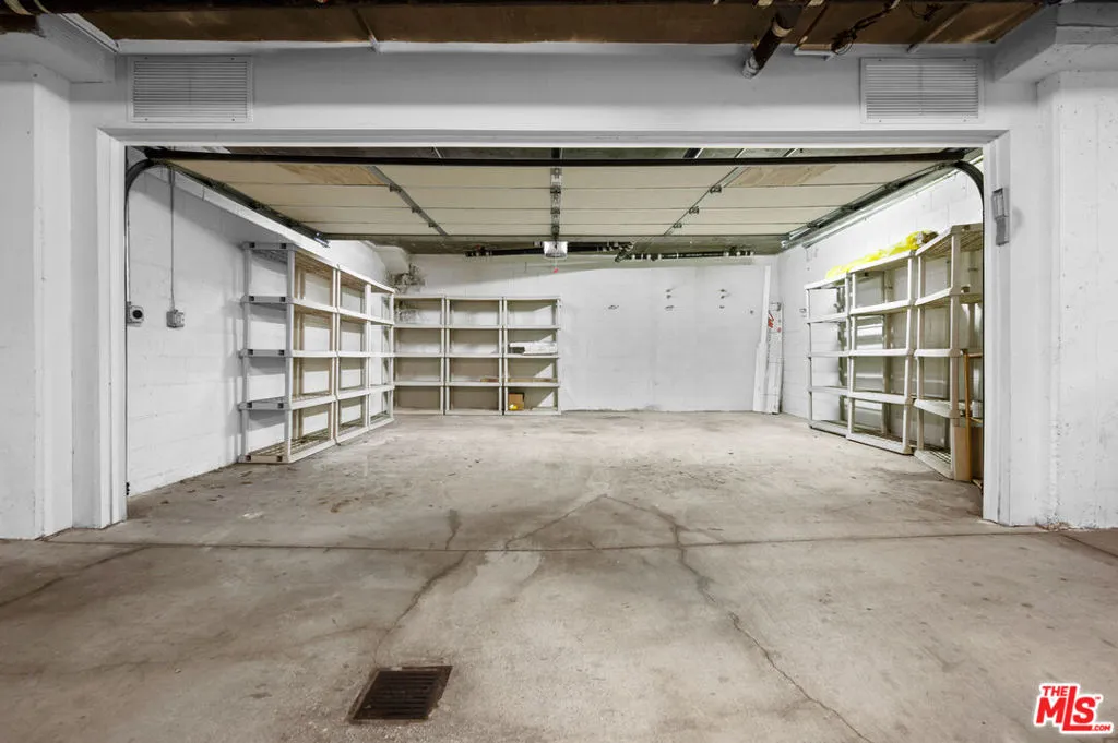 10935 Missouri Avenue Unit B, Los Angeles, California 90025 home-pic-36