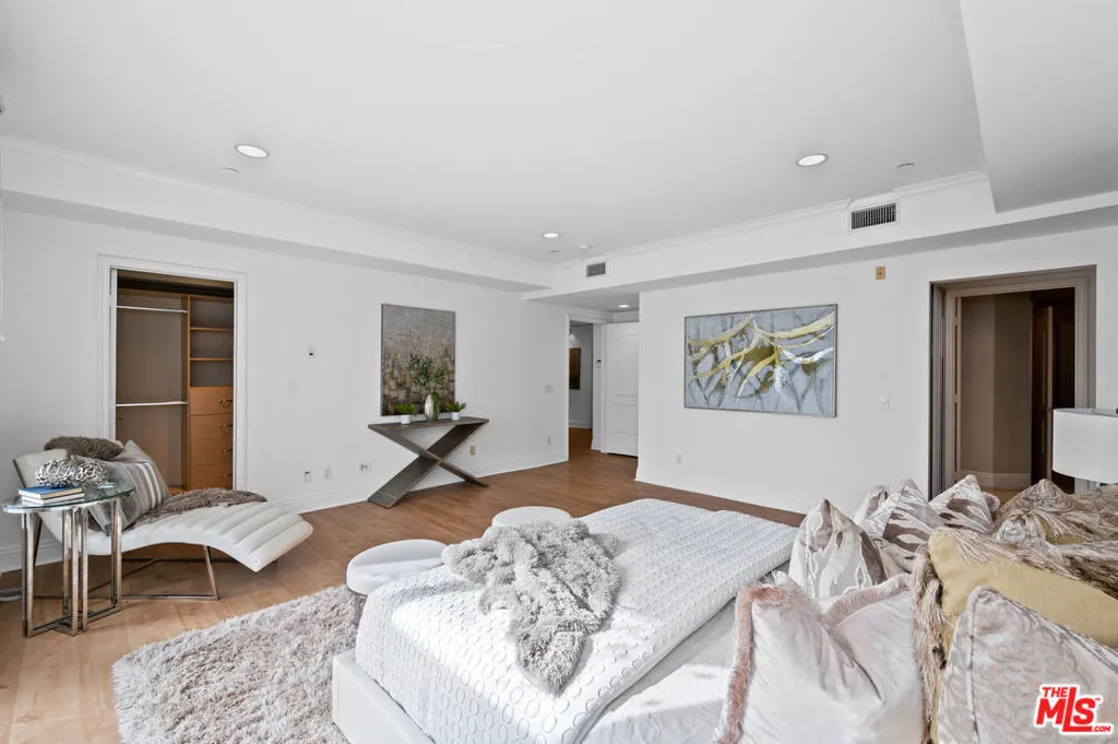 10935 Missouri Avenue Unit B, Los Angeles, California 90025 home-pic-18