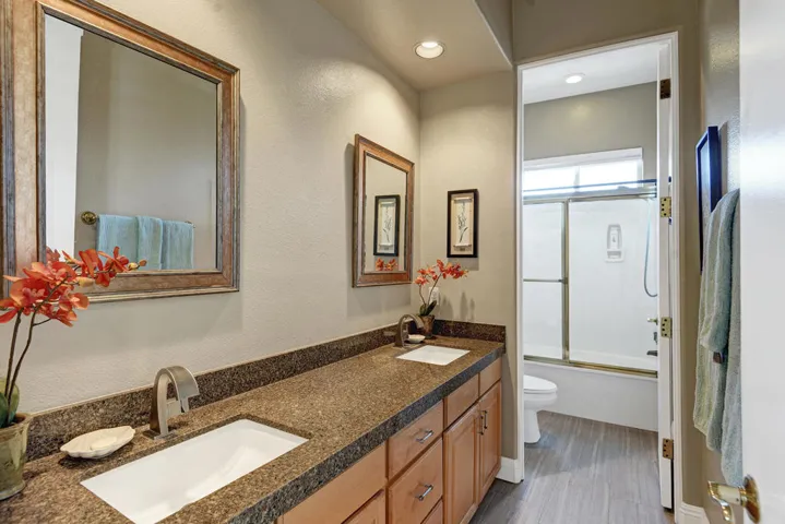 BEDROOM 2 BATHROOM.jpg mls