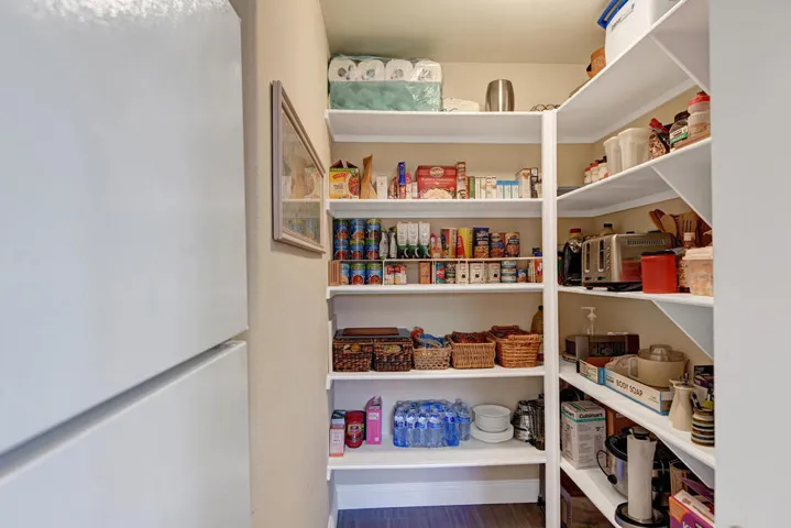 PANTRY.jpg mls